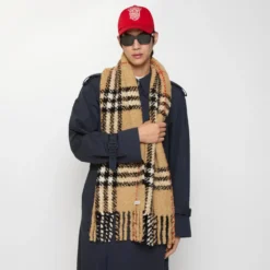 Check Alpaca Wool Blend Bouclé Scarf