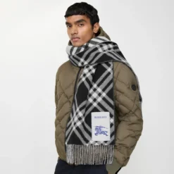 Check Cashmere Scarf