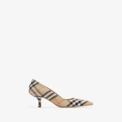 Check Dame Pumps