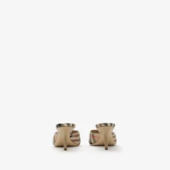 Check Mews Low Sandals​