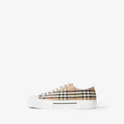 Check Sneakers