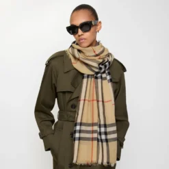 Check Wool Scarf