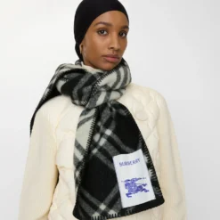 Check Wool Scarf