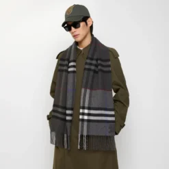 Contrast Check Cashmere Scarf