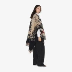 Gallant Knight Wool Cape