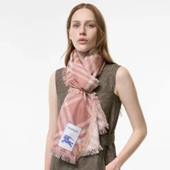 Gradient Check Wool Silk Scarf