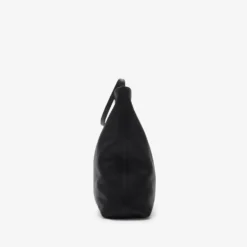 Medium Highlands Shoulder Bag