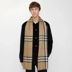 Reversible Check Wool Silk Scarf