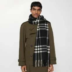 Wide Check Cashmere Scarf