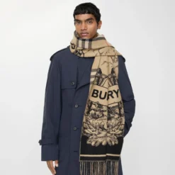 Wide Gallant Knight Cashmere Scarf