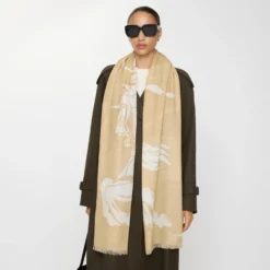 Wide Knight Wool Scarf