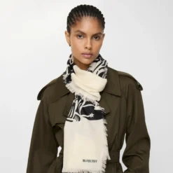 Wide Knight Wool Scarf